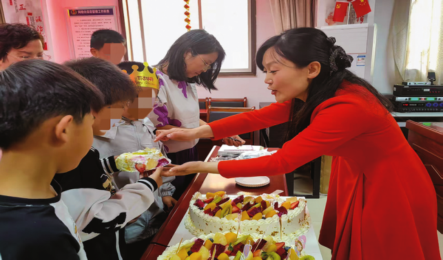 “吉媽媽”的愛與守護