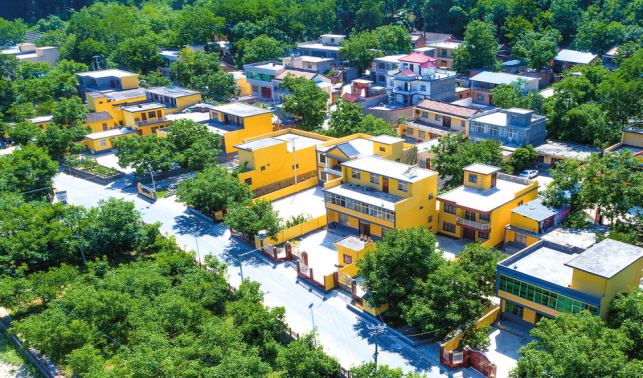 商鎮 村美業興面貌新