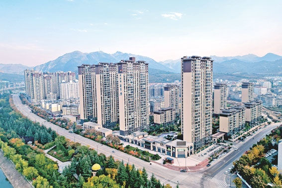 牢記囑托感恩奮進 櫛風沐雨春華秋實