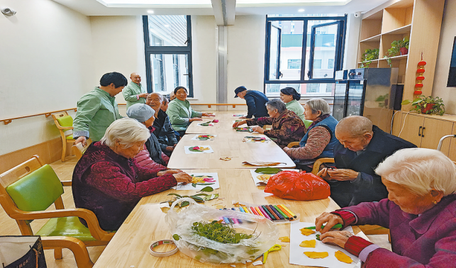養老機構托起最美夕陽